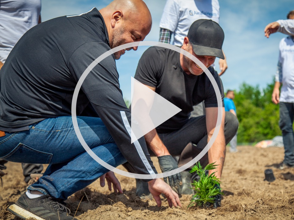 VIDEO: Canada’s FIRST EVER Outdoor Cannabis Grow